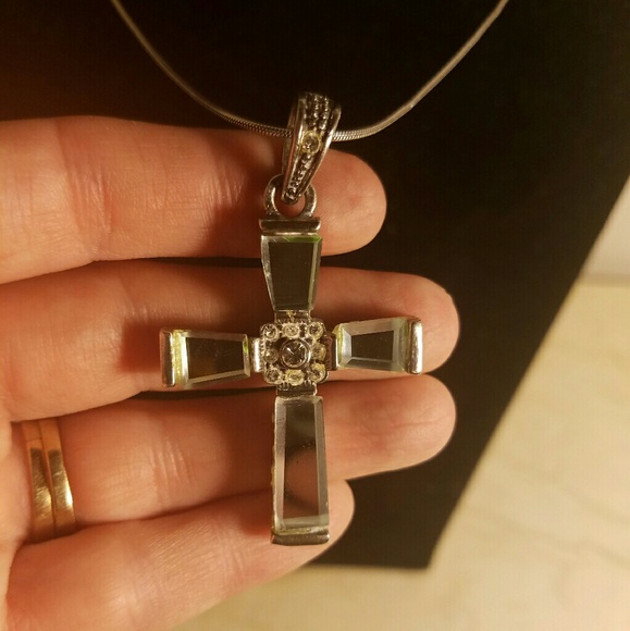 925 necklace with a cross pendant - Picture 2 of 7